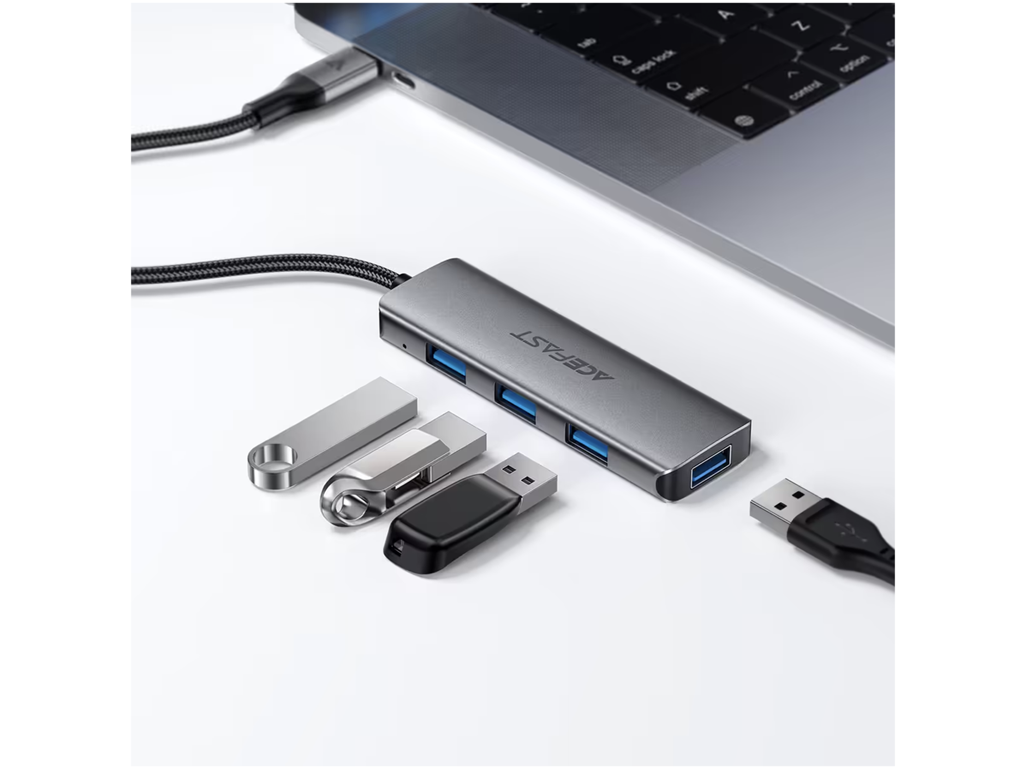 ايس فاست موزع J15 بمنفذ USB-C و4 منافذ - أفضل سعر